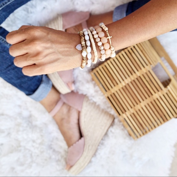 🌸TROPICAL 4 STRETCHABLE BRACELETS STACK - Picture 4 of 4